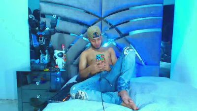 xanderstone00 webcam model stream image