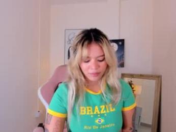 adria_ross webcam model stream image