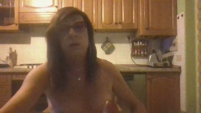 Tiabet webcam model stream image