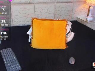 Valentino Bonnet webcam model stream image