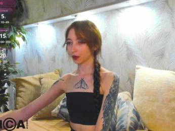 Ellen-Hops webcam model stream image