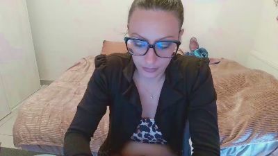 cerise132 webcam model stream image