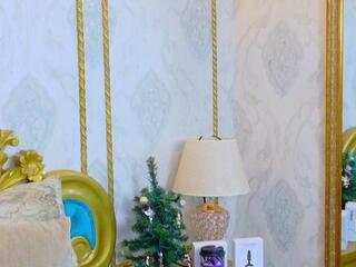 Lucy Leah webcam model stream image