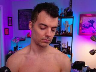 Max Hughes webcam flirt4free model stream image
