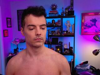 Max Hughes webcam model stream image