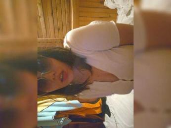Aksinia0905 webcam model stream image