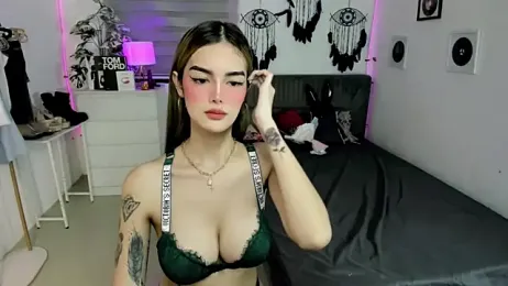 AlexandraMooree webcam model stream image