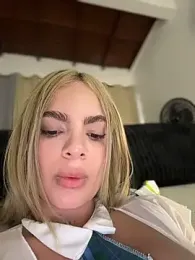 emiss_ webcam stripchat model stream image