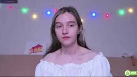 Ksuhesa webcam stripchat model stream image