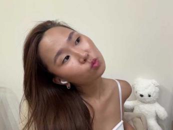 Naomi33 webcam model stream image