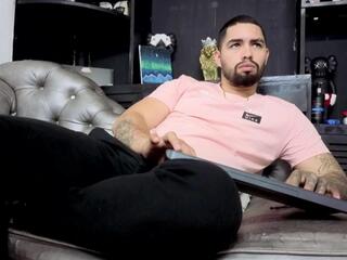 Deivid James webcam flirt4free model stream image