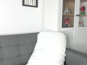 yen2025 webcam model stream image