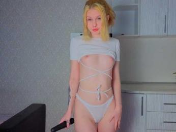 TinyDoll webcam model stream image