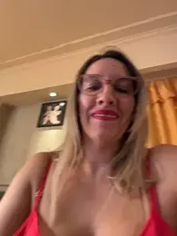 Gatitacarlita webcam model stream image