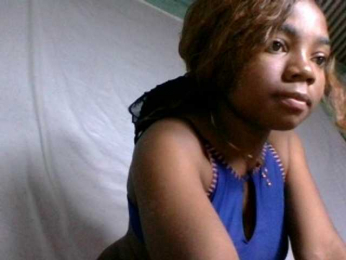 Hemreyi webcam model stream image