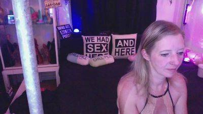 SuusenGuus webcam model stream image