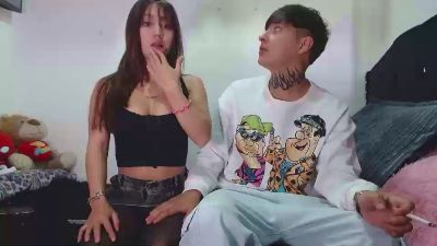 Vale_and_max webcam model stream image