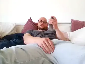 Mrlarox webcam model stream image