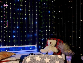 kiskaWEDNESDAY webcam model stream image