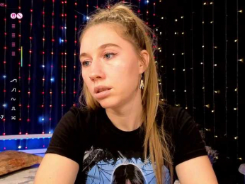 kiskaWEDNESDAY webcam model stream image