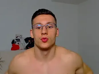 ZeinMiracles webcam model stream image