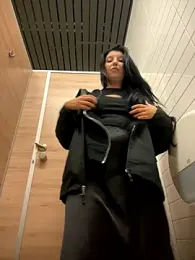 Tisha_Busty webcam stripchat model stream image