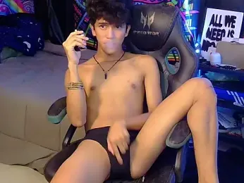 hugekenbigcock webcam stripchat model stream image
