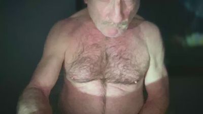 DominantDong webcam model stream image