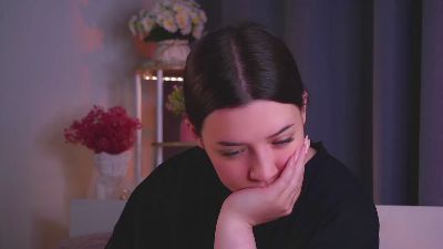 BridgetEast webcam model stream image