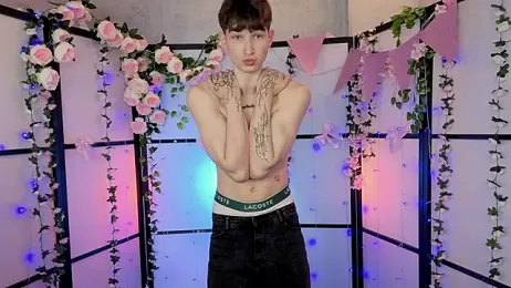 Maxwellchiik webcam stripchat model stream image