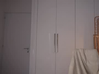 kriss0leoo webcam model stream image