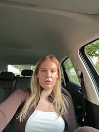 Chloemillerrxx webcam model stream image