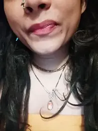 SweetTsAngel webcam model stream image