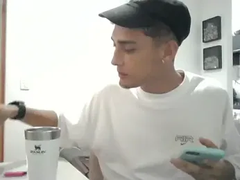 Zoro0ne webcam model stream image