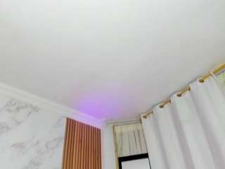 aurora-summer webcam model stream image