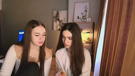 MayaGlow webcam model stream image