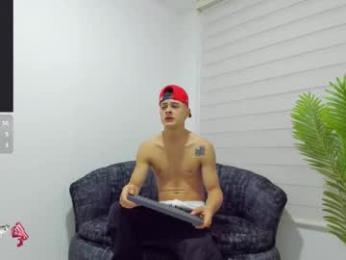 juniormorris_ webcam model stream image