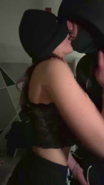 Marynikk_ webcam model stream image