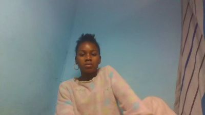 Esmeralda28 webcam model stream image
