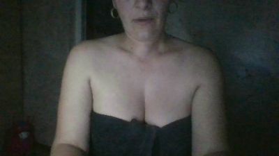 Adela webcam model stream image