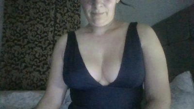 Adela webcam model stream image