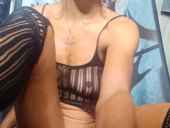 Dollyrose webcam model stream image
