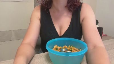 girlinoffice webcam cam4 model stream image