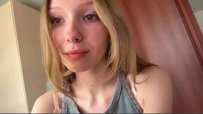 MarvaHelland webcam model stream image