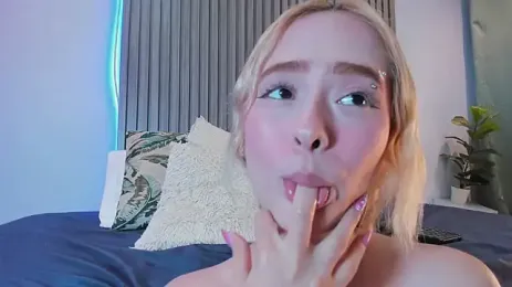 Brianaa_Glow webcam stripchat model stream image