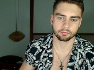 Roan Birkin webcam flirt4free model stream image