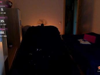 MilanaOmgReal webcam model stream image