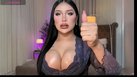 Your_Majesty_Tyra webcam model stream image