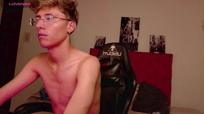 Adam_foxs webcam model stream image