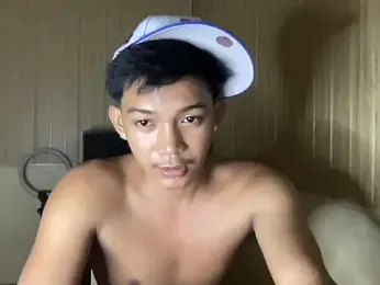 YourcumBoy77 webcam model stream image